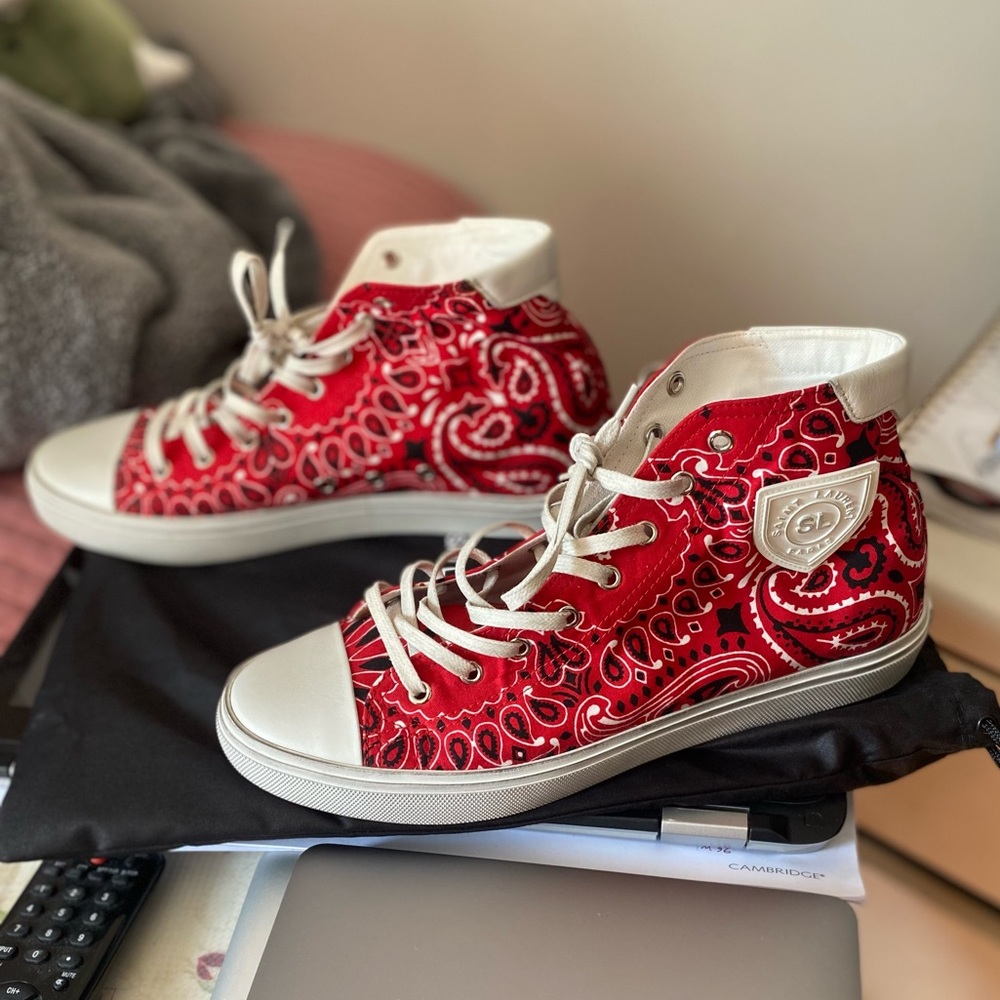 Red Bandana Yves Saint Laurent chucks